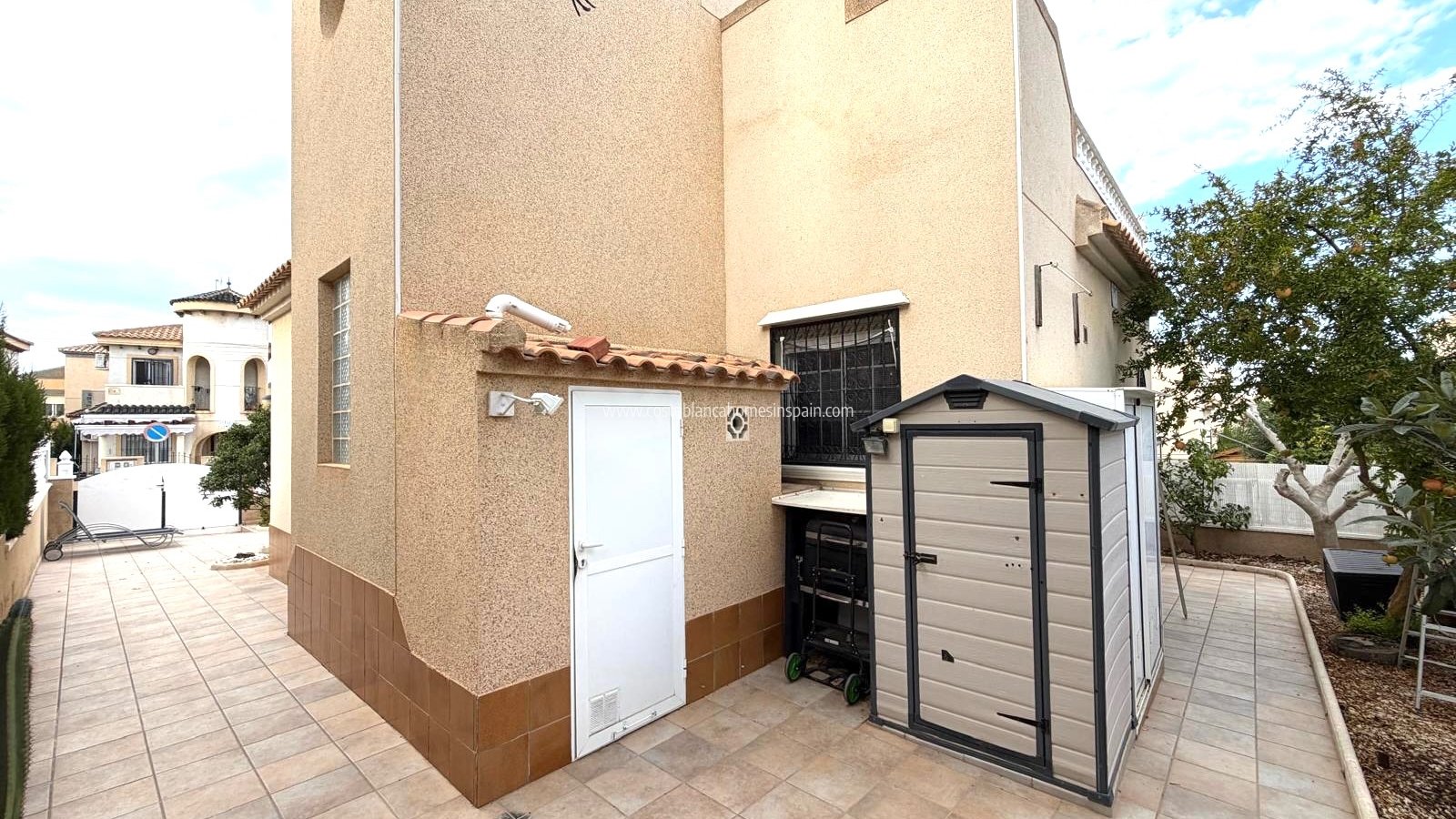 Sale - Detached Villa - Villamartin