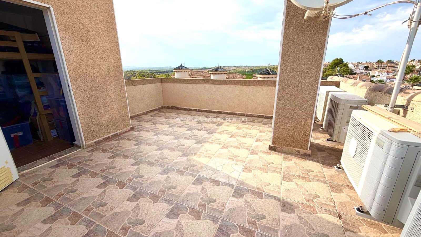 Sale - Detached Villa - Villamartin