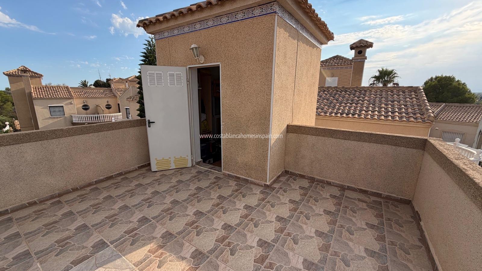 Sale - Detached Villa - Villamartin