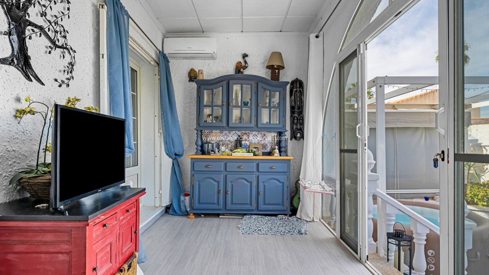 Sale - Detached Villa - Villamartin