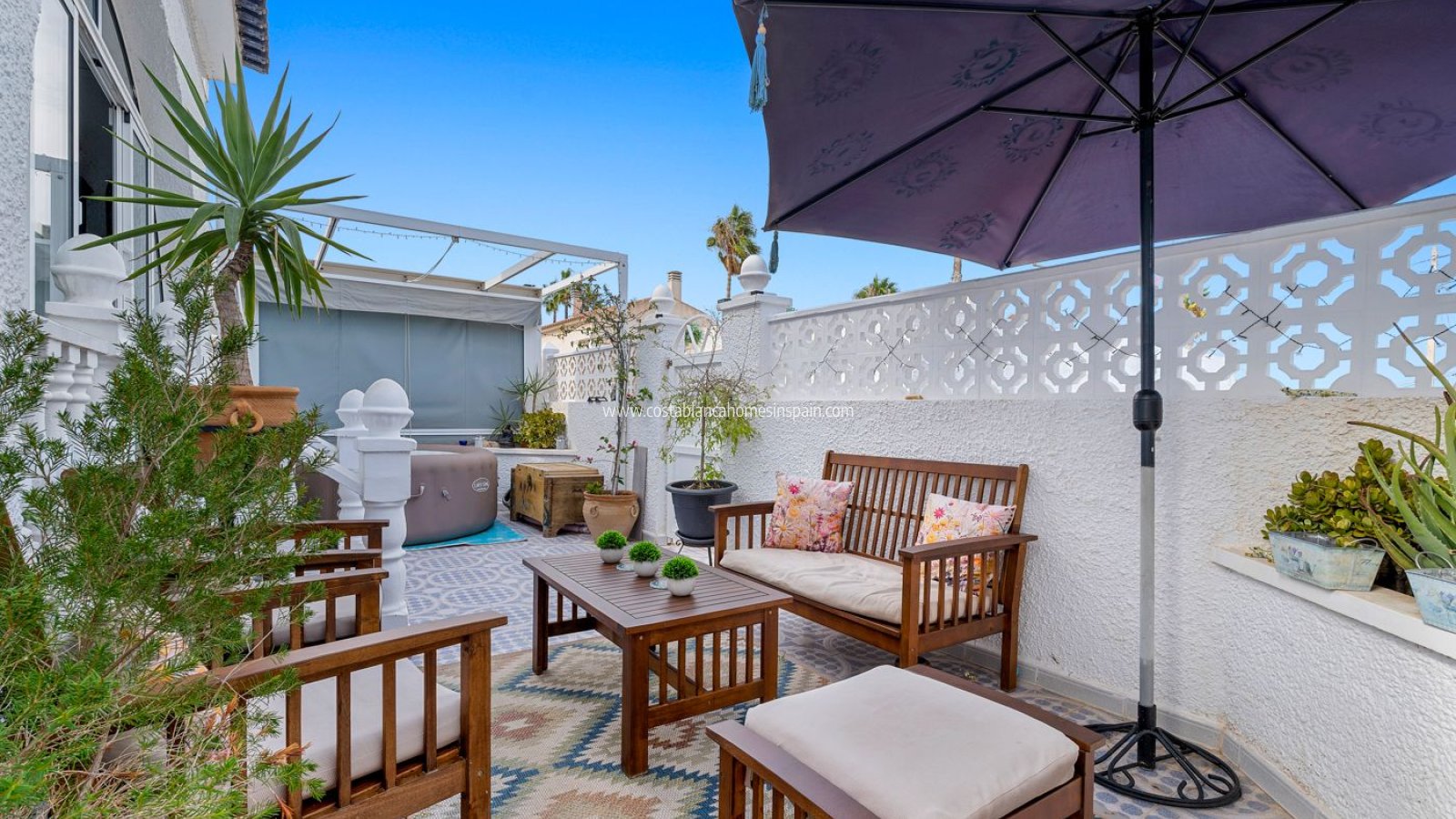 Sale - Detached Villa - Villamartin