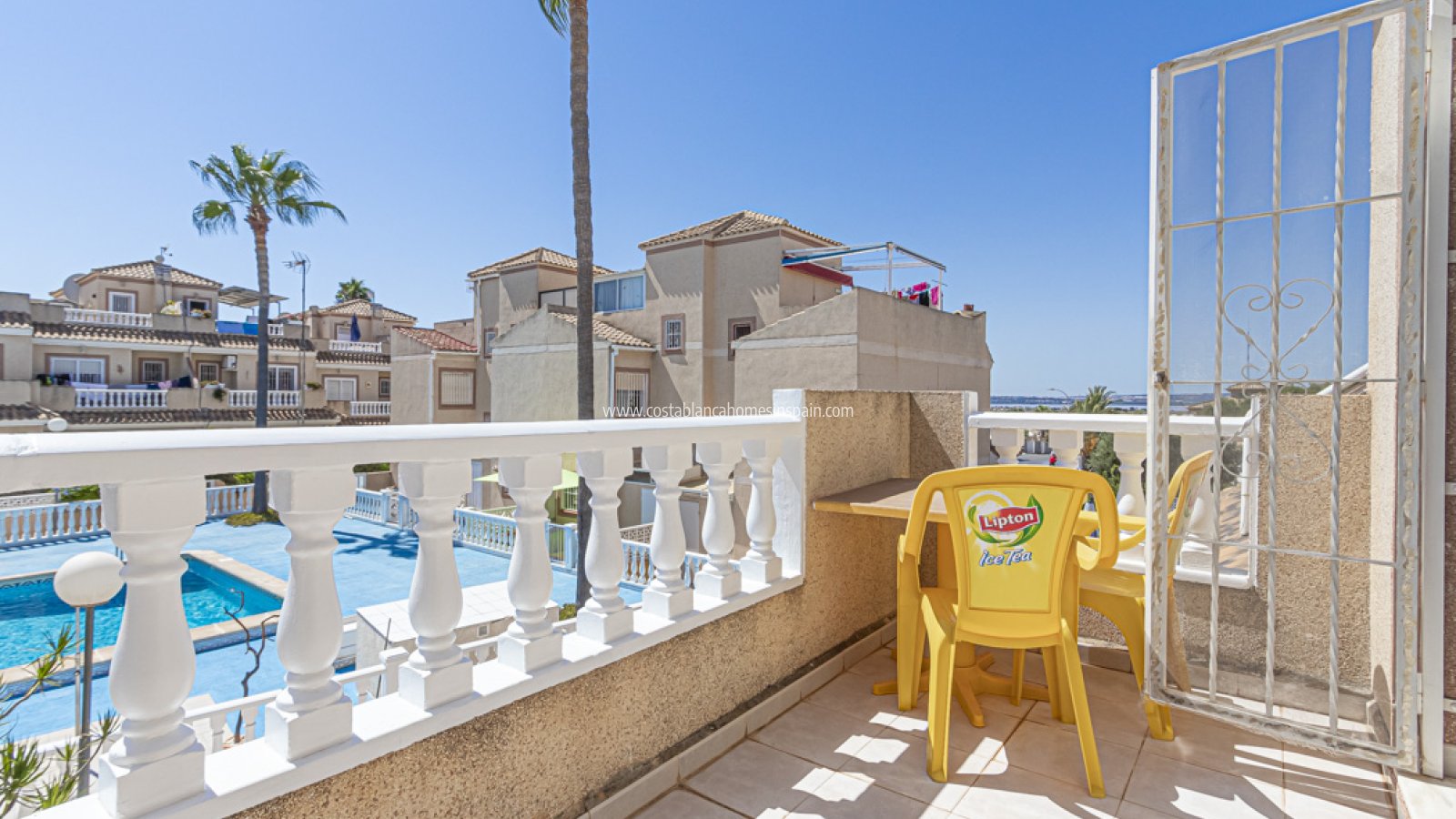 Sale - Semi - Detached Villa - Torrevieja - La Siesta