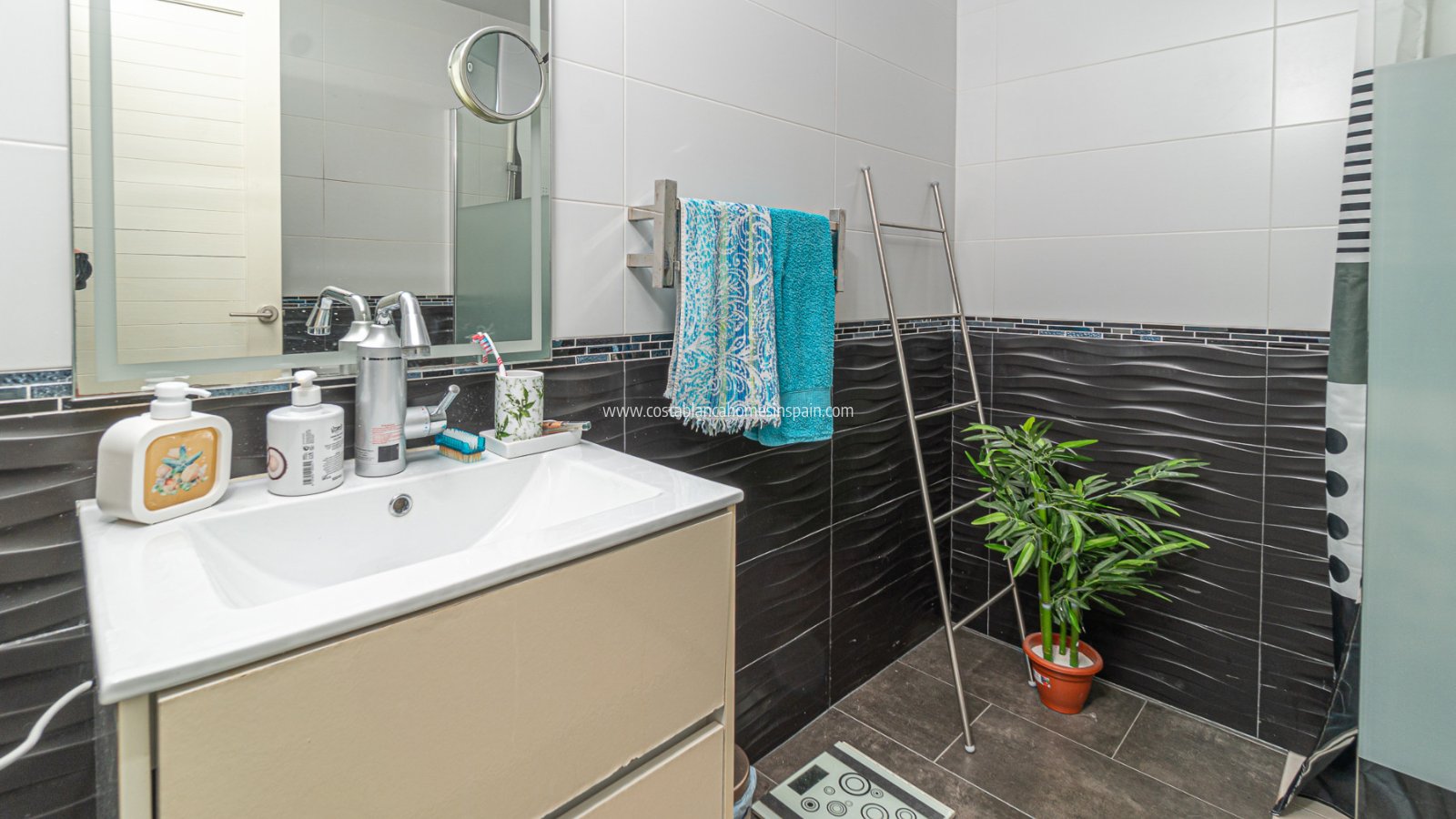 Sale - Semi - Detached Villa - Villamartin - Fortuna