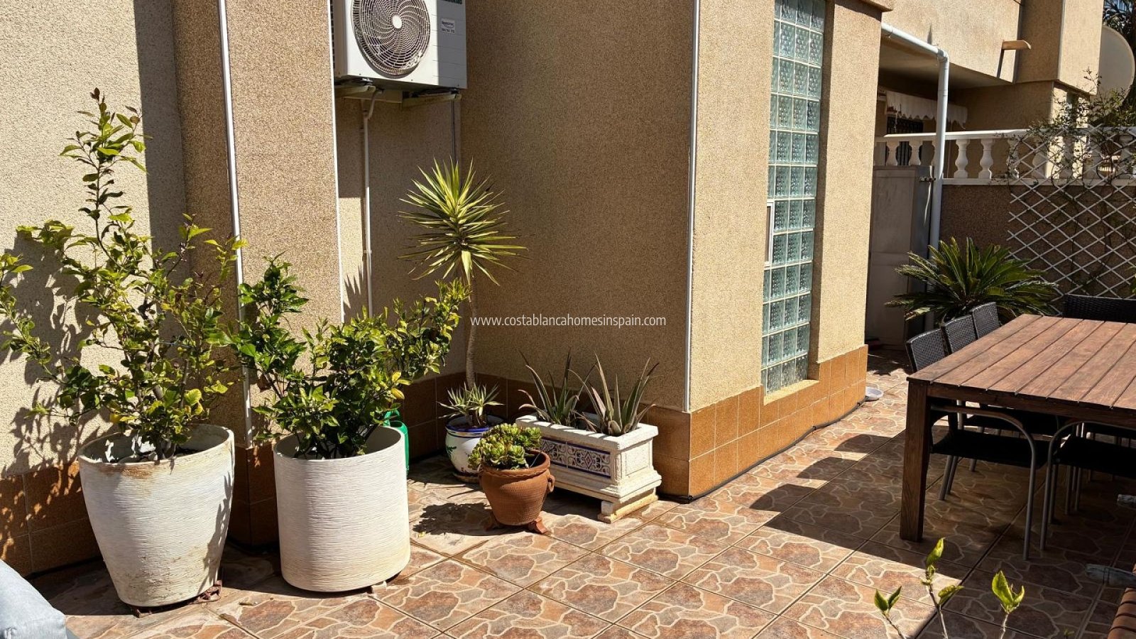 Sale - Semi - Detached Villa - Villamartin