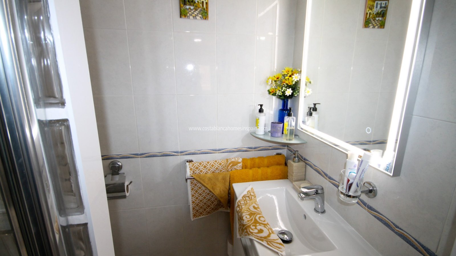 Sale - Semi - Detached Villa - Villamartin