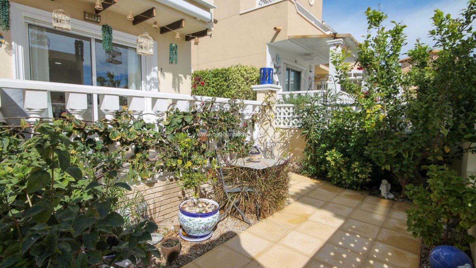 Sale - Semi - Detached Villa - Villamartin