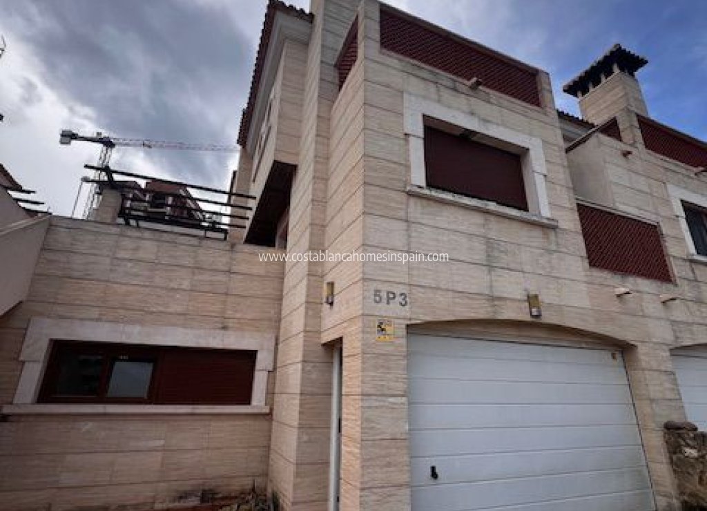 Sale - Townhouse - Algorfa