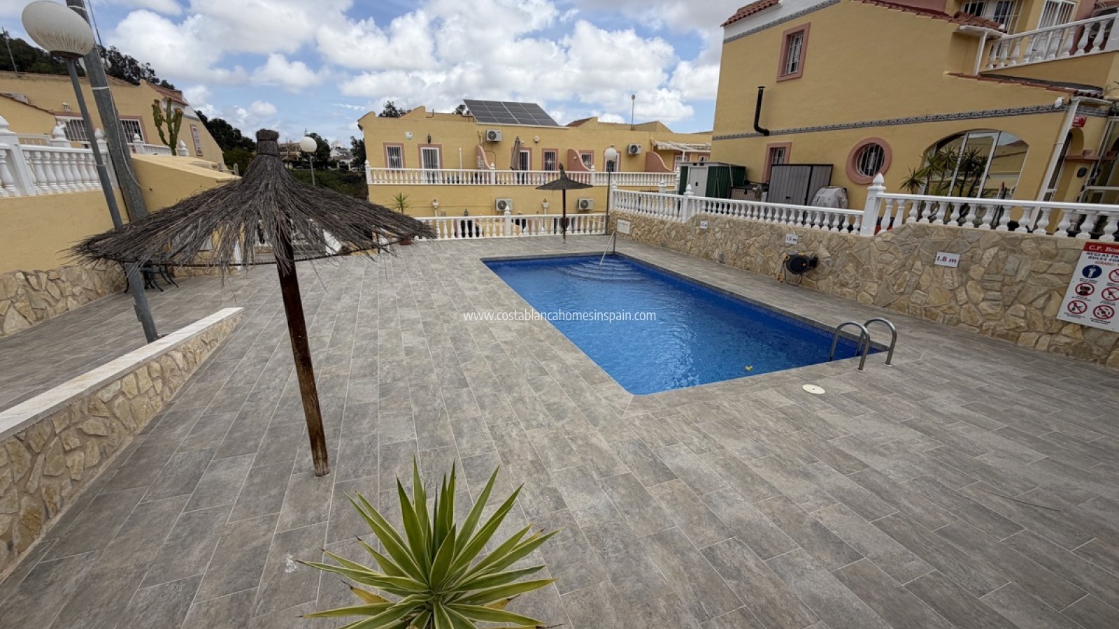 Sale - Townhouse - Villamartin