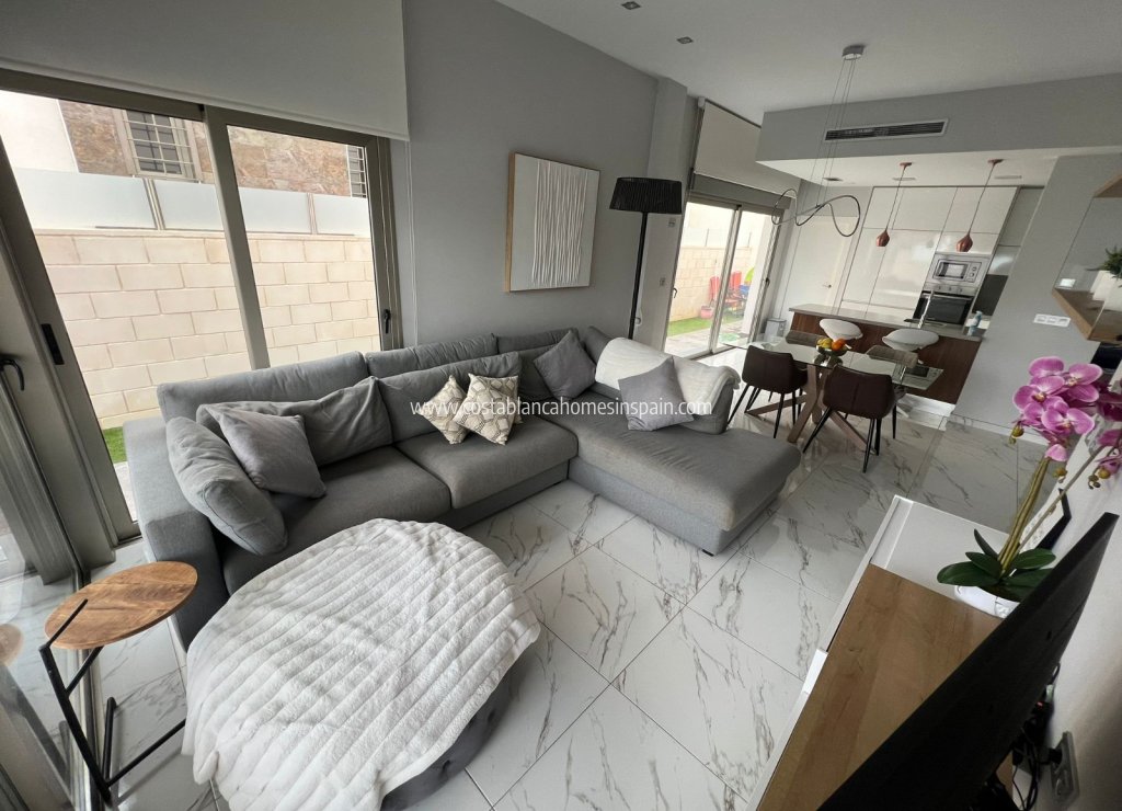 Sale -  - Villamartin