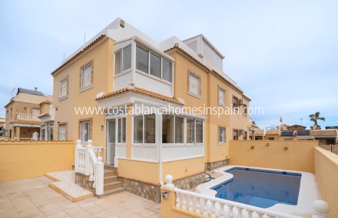 Semi - Detached Villa - Re-salg - Ciudad Quesada - CBB-77905