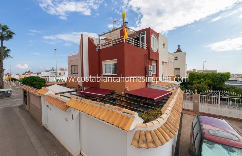 Semi - Detached Villa - Revente - Los Altos - Los Altos