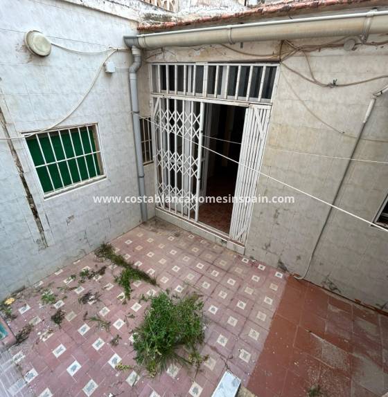 Semi - Detached Villa - Revente - Torrevieja - SLI-36144