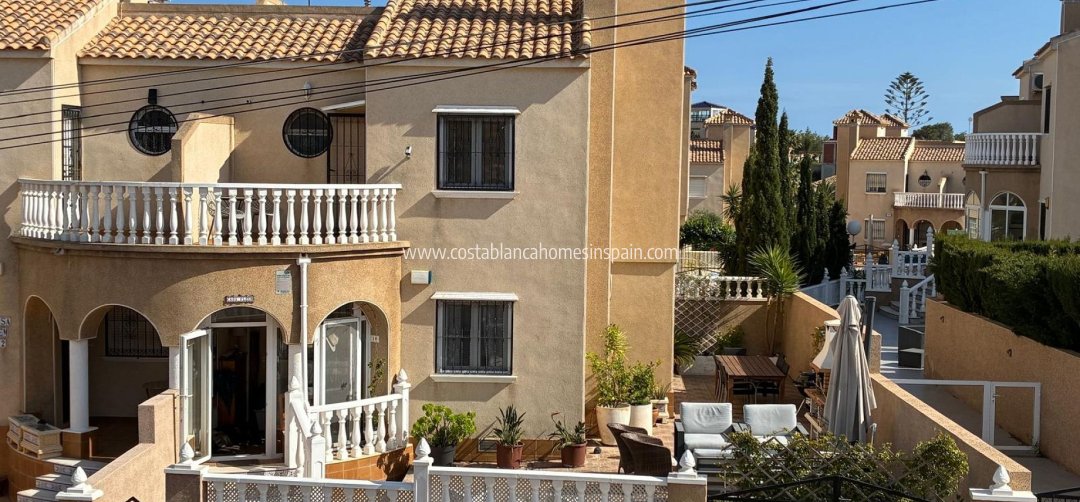 Semi - Detached Villa - Revente - Villamartin - Villamartin