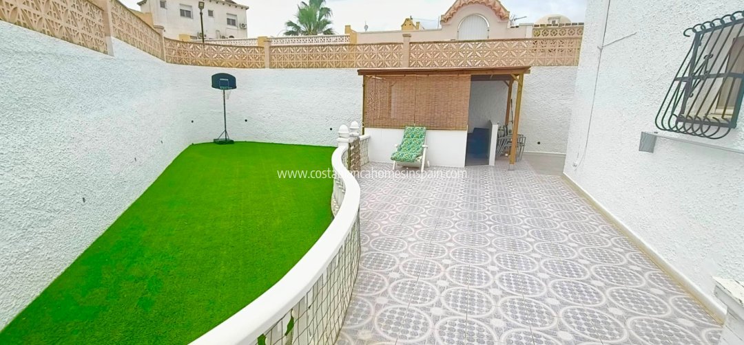 Semi - Detached Villa - Revente - Villamartin - Villamartin