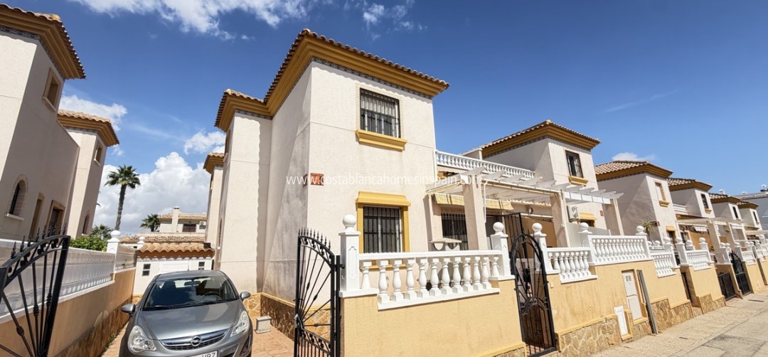 Semi - Detached Villa - Sale - Villamartin - Villamartin