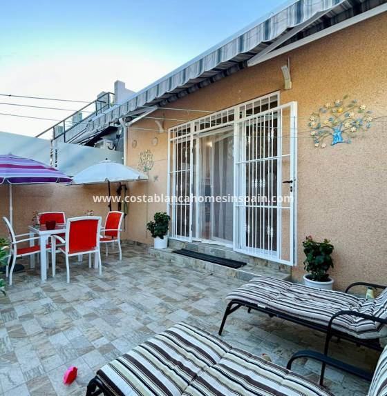 Townhouse - Resale - Torrevieja - Urbanización San Luis