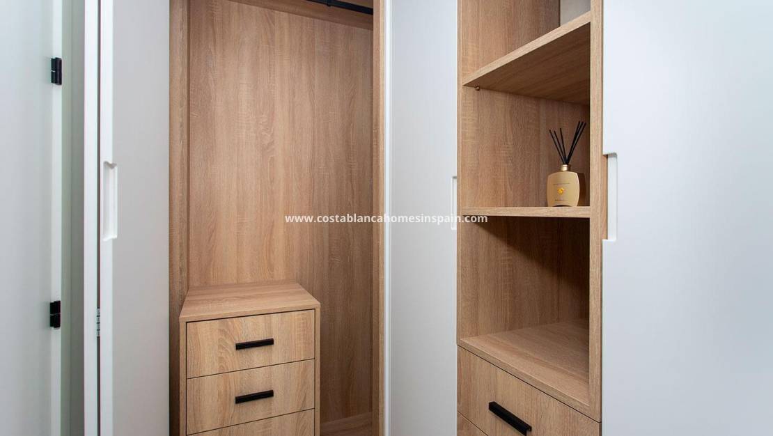 Új építésű - villa - Sucina