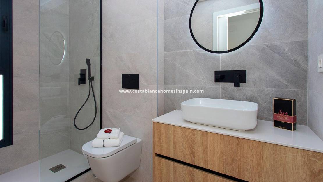 Új építésű - villa - Sucina