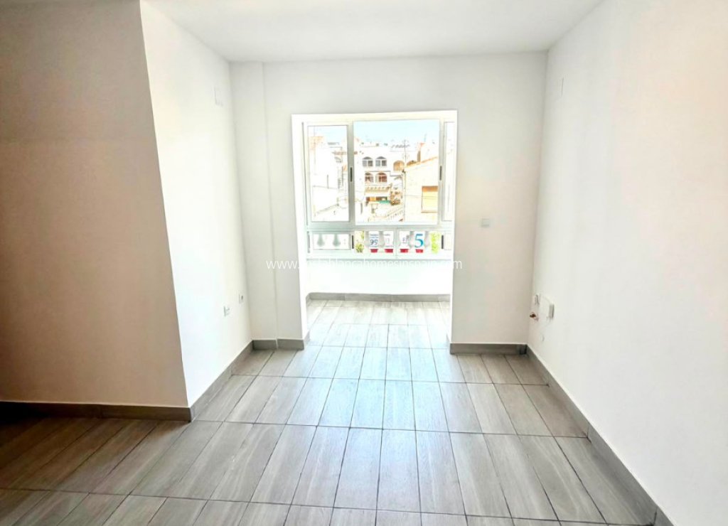 Venta - Apartment - Torrevieja
