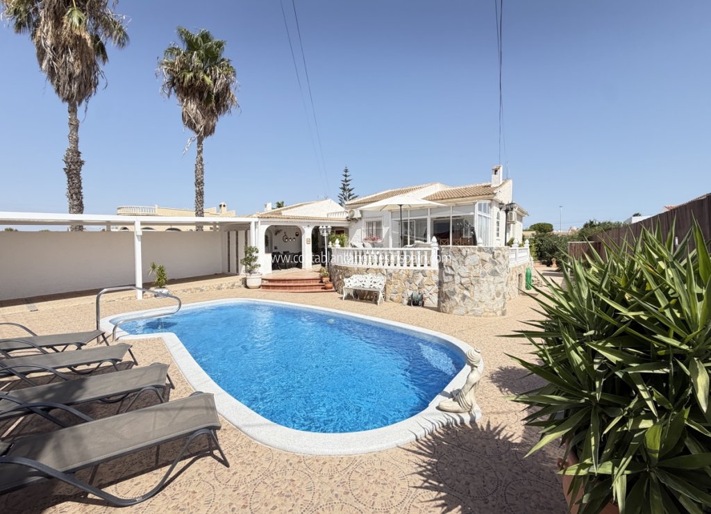 Venta - Bungalow - Torrevieja - San Luis