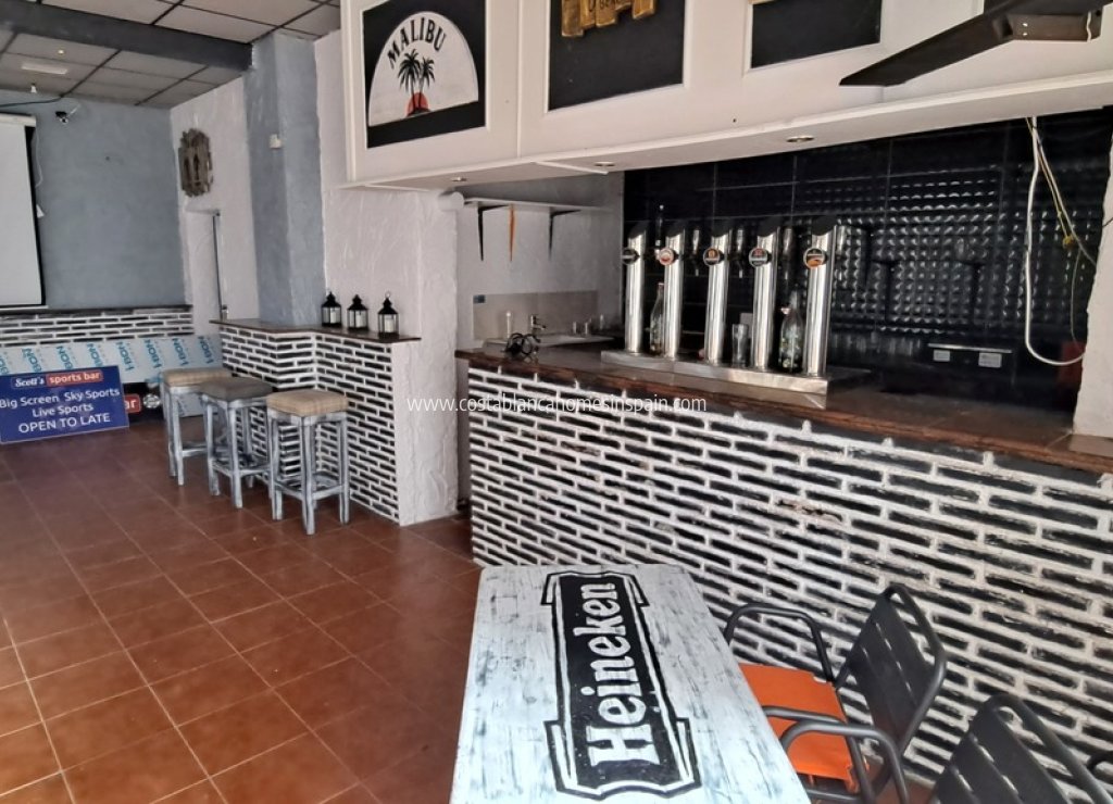 Venta - Commercial - Los Dolces - Inland