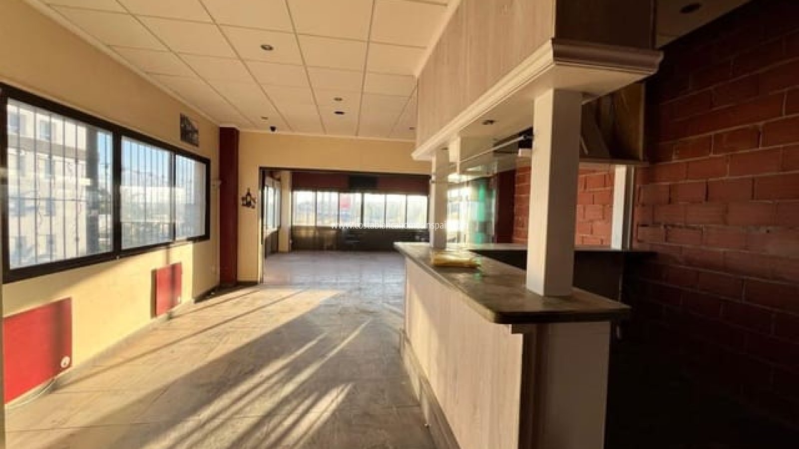 Venta - Commercial - Orihuela - Orihuela Costa