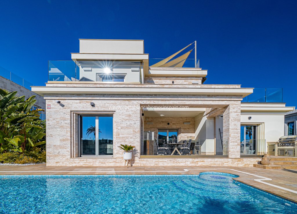 Venta - Detached Villa - La Zenia - Beachside