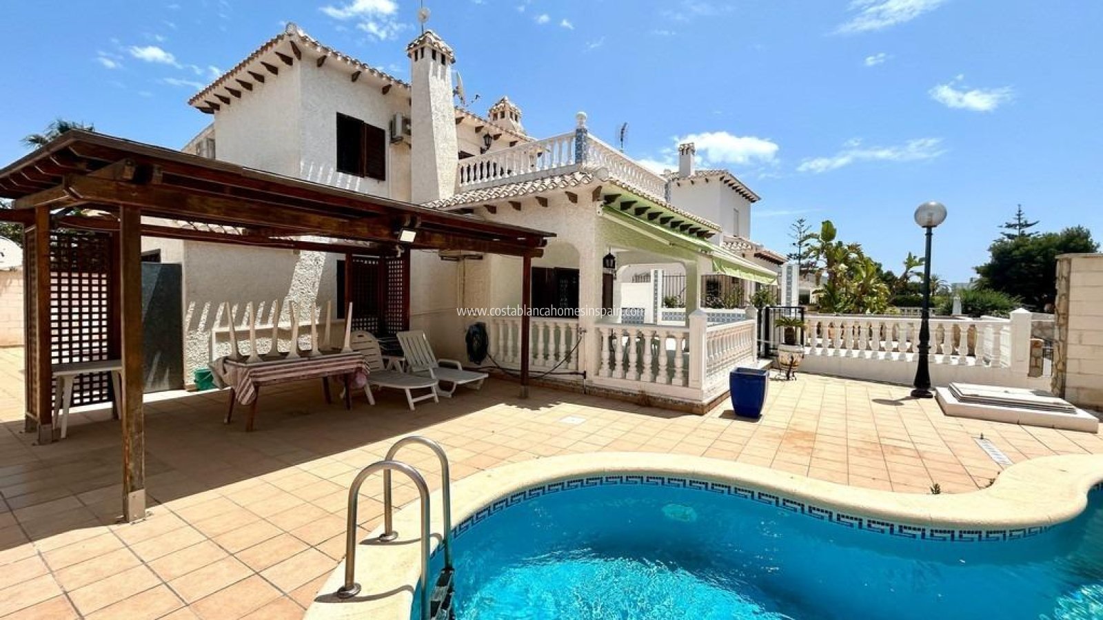 Venta - Detached Villa - Orihuela Costa - La Zenia