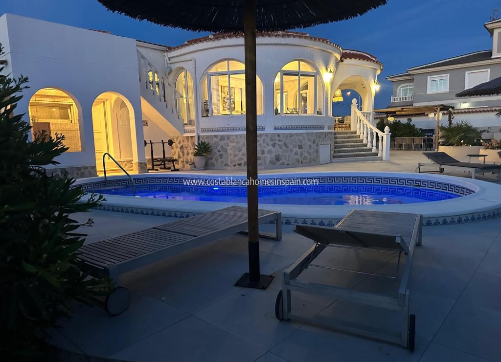 Venta - Detached Villa - Torrevieja - Costa Blanca Sur