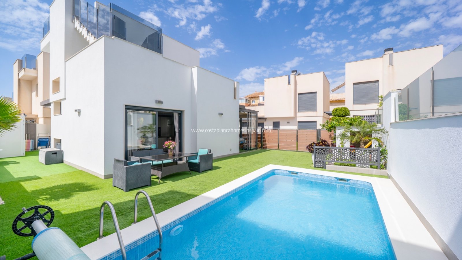 Venta - Detached Villa - Torrevieja