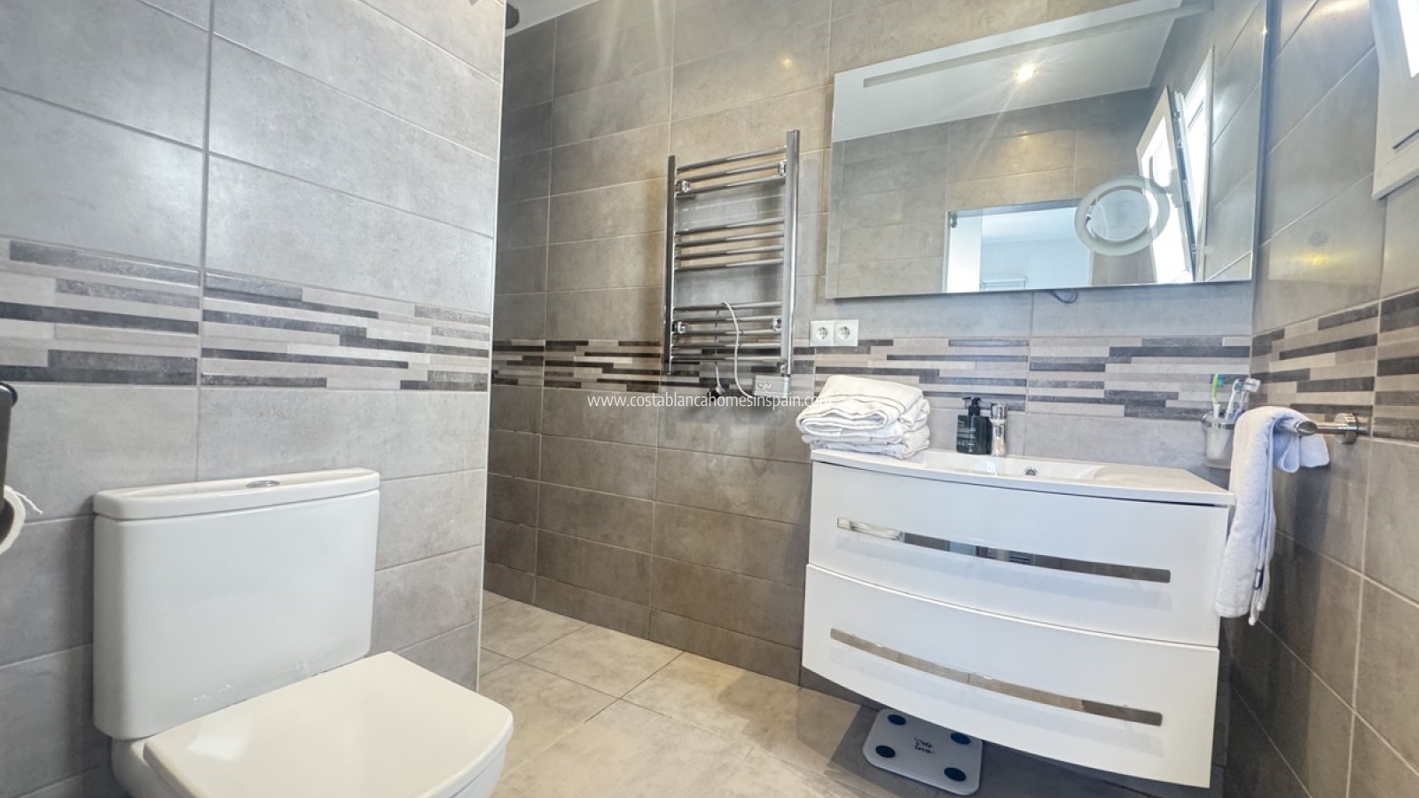 Venta - Detached Villa - Villamartin - Blue Lagoon