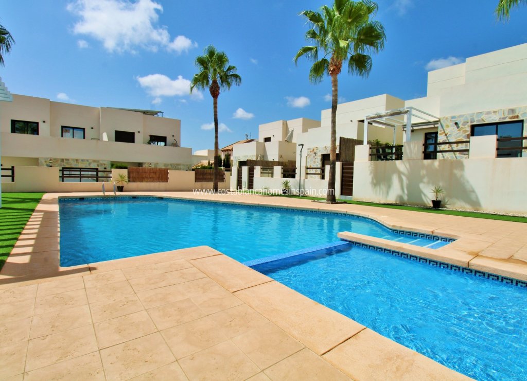 Venta - Detached Villa - Villamartin - Pau 8