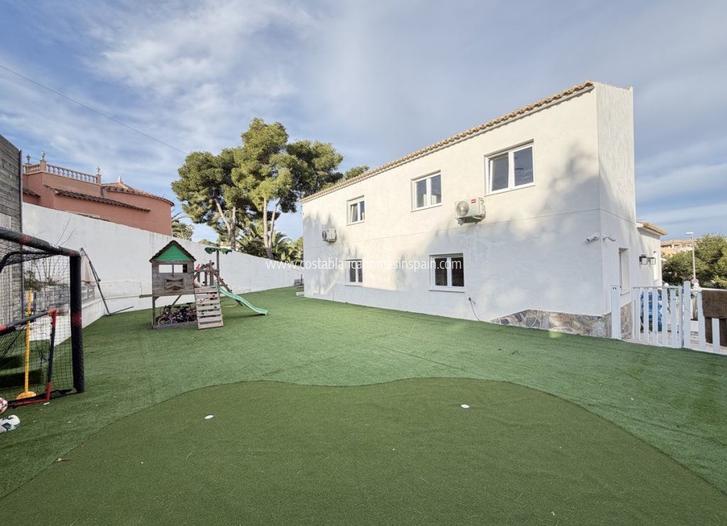 Venta - Detached Villa - Villamartin