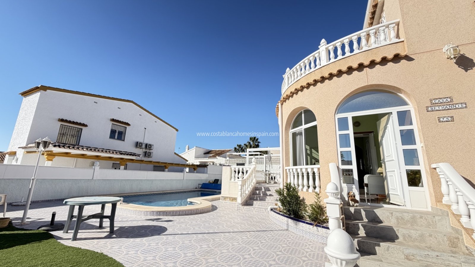 Venta - Detached Villa - Villamartin