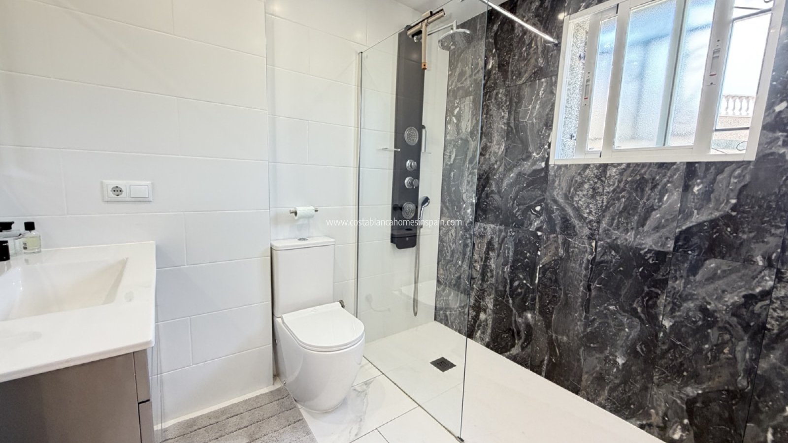 Venta - Detached Villa - Villamartin