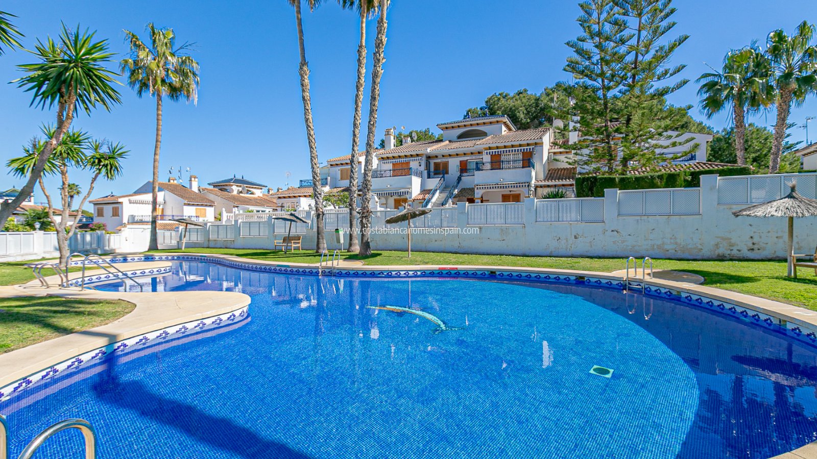 Venta - Semi - Detached Villa - Mil Palmeras - Riomar