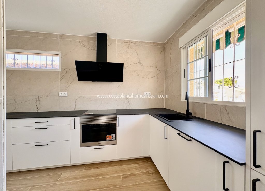 Venta - Semi - Detached Villa - Orihuela - Los Balcones