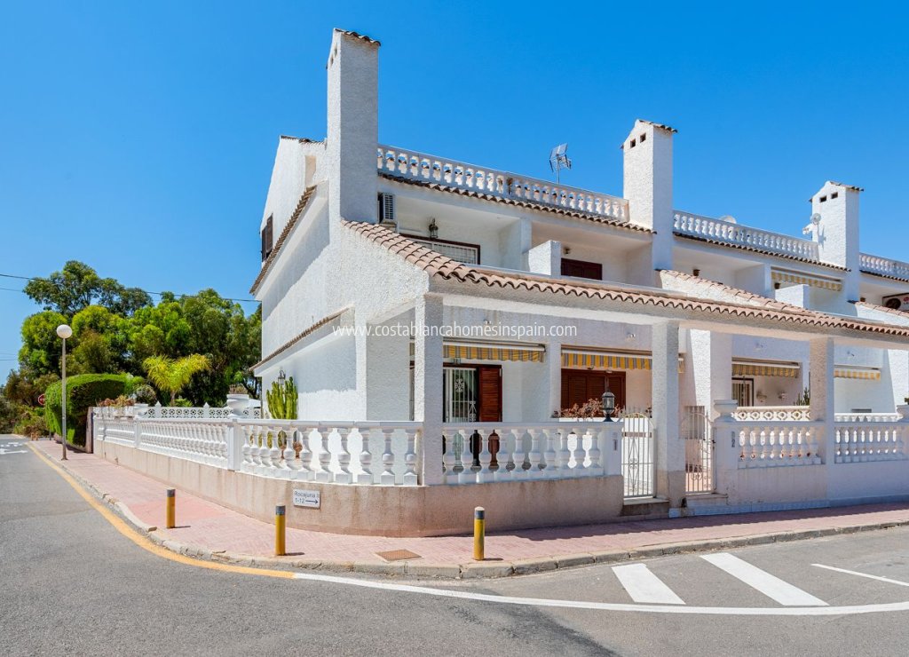 Venta - Semi - Detached Villa - Punta Prima