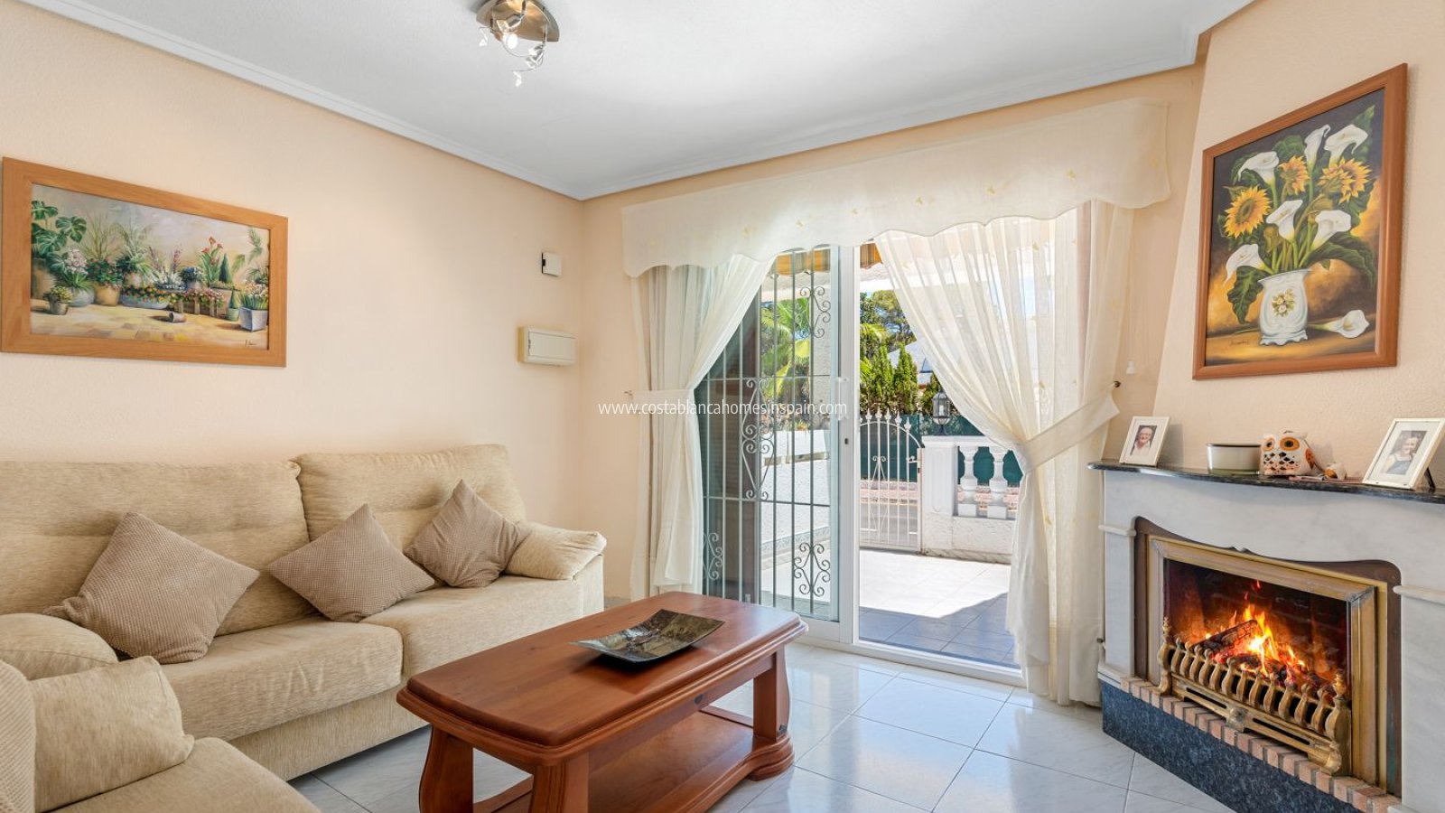 Venta - Semi - Detached Villa - Punta Prima