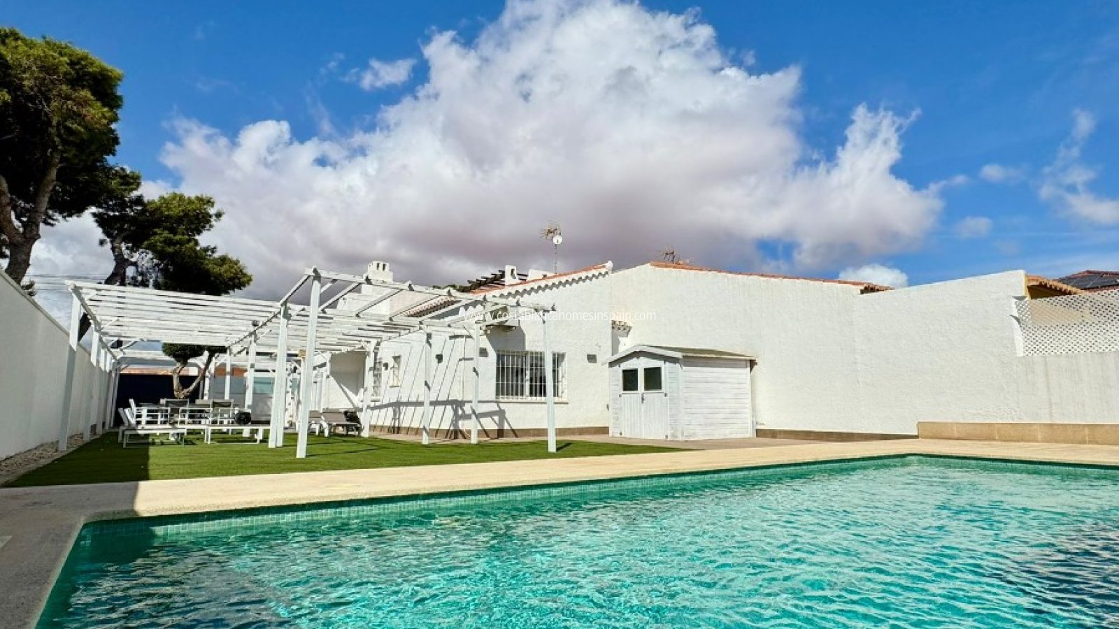 Venta - Semi - Detached Villa - Torrevieja - Torretas