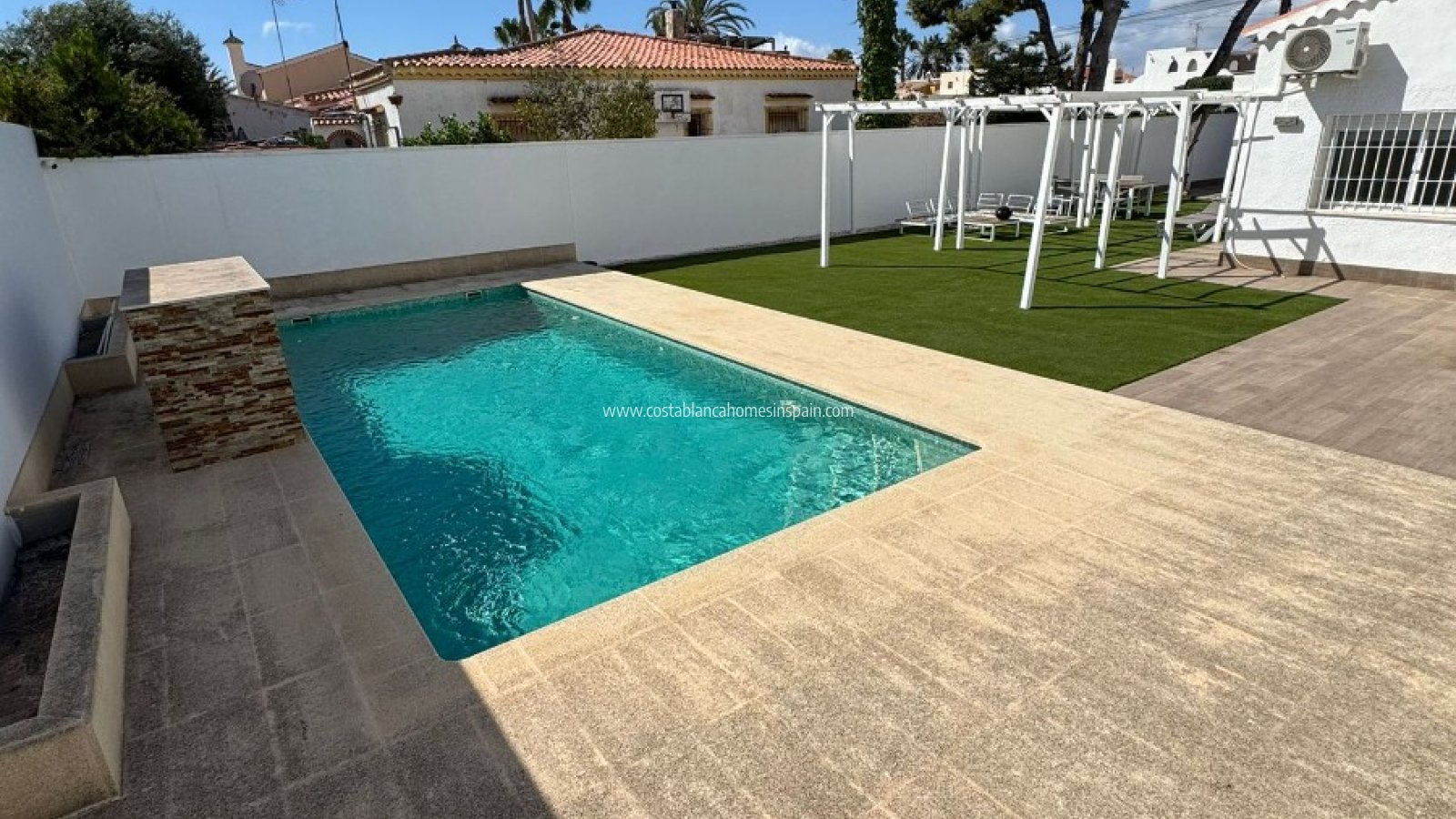 Venta - Semi - Detached Villa - Torrevieja - Torretas