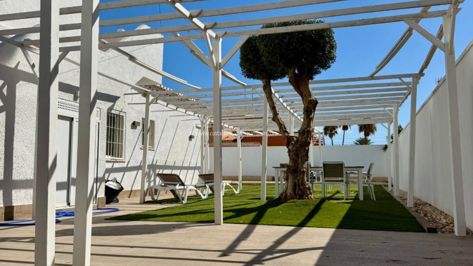 Venta - Semi - Detached Villa - Torrevieja - Torretas