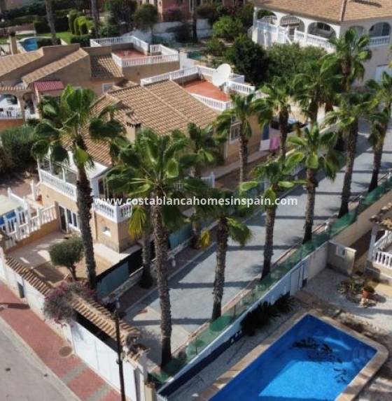 Villa - Resale - Torrevieja - Torrevieja