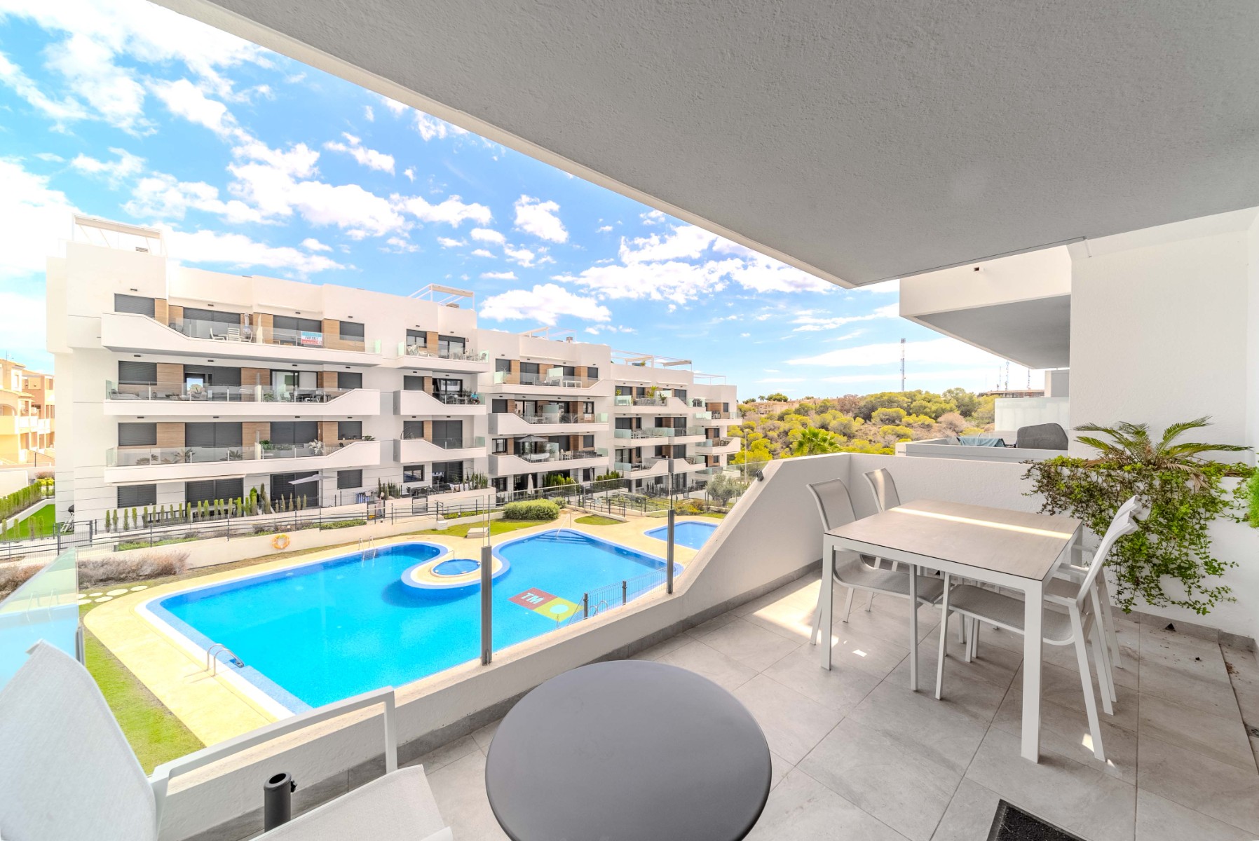 Apartment in Urbanizacion los Balcones - view 1
